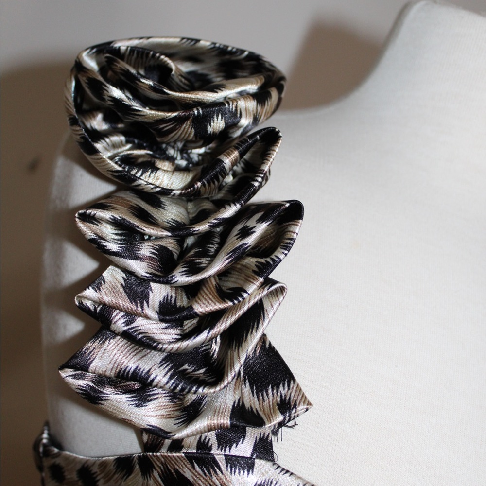 Leopard print formal - Picture 3 of 4